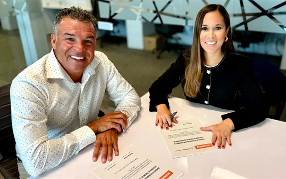 Sectur Sinaloa firma convenio de colaboración con Sunwing Vacations en Canadá