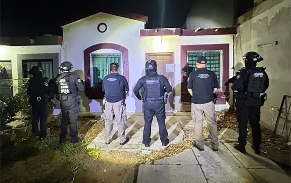 Megacateo en Culiacán: incautan armas, drogas y equipo táctico en Urbivilla del Cedro