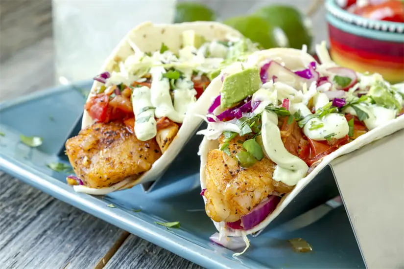 Disfruta de los tradicionales tacos de pescado. Foto: Lifeder. Disfruta de los tradicionales tacos de pescado. Foto: Lifeder.