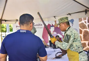 Desarme voluntario en Los Mochis: familias cambian armas y juguetes bélicos por seguridad