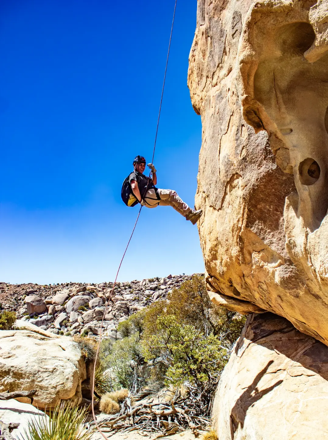 Rappel en La Rumorosa, Baja California. Foto: Facebook De Aventura Rappel en La Rumorosa, Baja California. Foto: Facebook De Aventura.