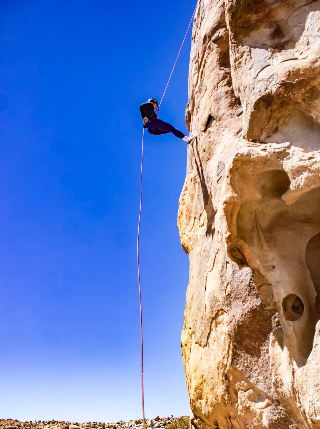 Rappel en La Rumorosa, Baja California. Foto: Facebook De Aventura Rappel en La Rumorosa, Baja California. Foto: Facebook De Aventura.