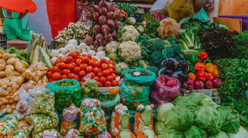 Revisa los negocios participantes para canjear tus vales. Foto: Unsplash. Revisa los negocios participantes para canjear tus vales. Foto: Unsplash.