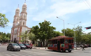 ¿Cuánto cuesta rentar el turibus de Culiacán para un paseo privado de 3 horas?