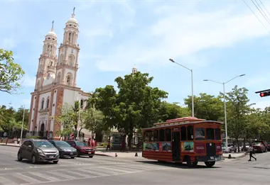 ¿Cuánto cuesta rentar el turibus de Culiacán para un paseo privado de 3 horas?