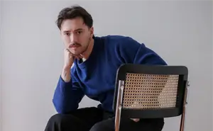 Alejandro Castañeda: El artista de Tierra Blanca que transforma objetos y memorias en Culiacán
