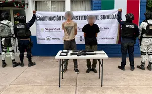 Detienen a dos hombres armados en Culiacán; uno de ellos es menor de edad
