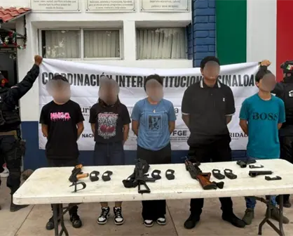 Operativo en Loma Verde, Culiacán: cinco detenidos con fusiles, dos de ellos mujeres