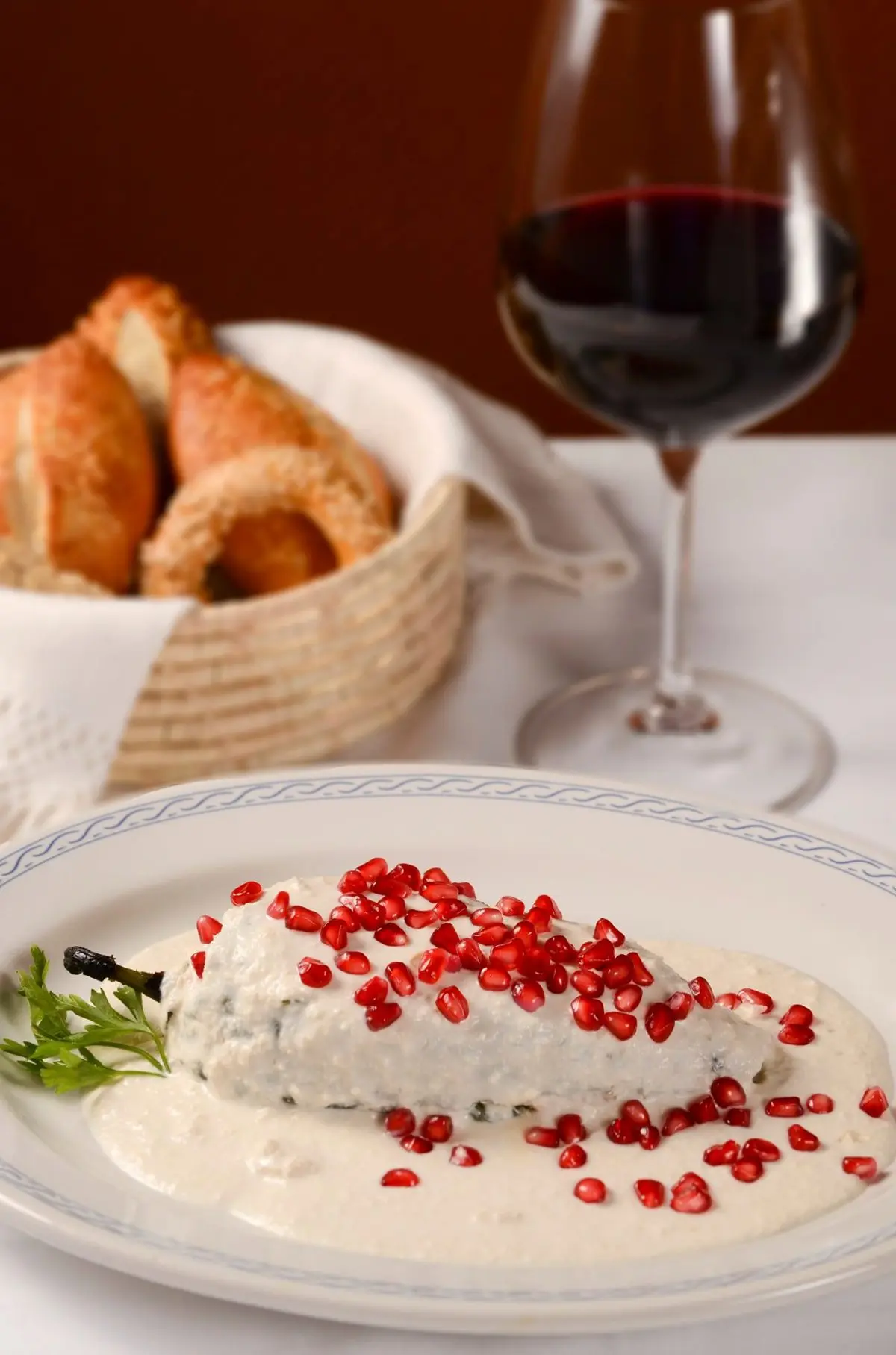 Disfruta de un rico chile en nogada en El Cardenal. Foto: Restaurante El Cardenal. Disfruta de un rico chile en nogada en El Cardenal. Foto: Restaurante El Cardenal.