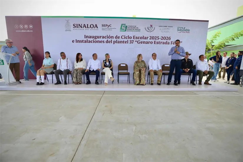 El secretario de Salud de Sinaloa anunció que se reforzarán los filtros y protocolos en los hospitales para proteger a médicos, pacientes y familiares. El secretario de Salud de Sinaloa anunció que se reforzarán los filtros y protocolos en los hospitales para proteger a médicos, pacientes y familiares.