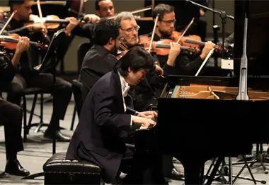 La OSSLA abre temporada de otoño con un concierto majestuoso y la fuerza del piano de Sheng Cai