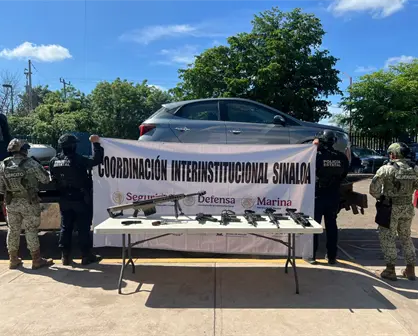 Aseguran fusil Barrett y vehículos robados en operativo en Culiacán
