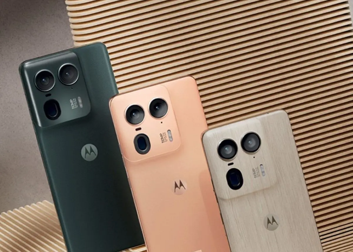 Este celular de Motorola incluye cámara para selfie de 50 megapíxeles. Foto: Cortesía