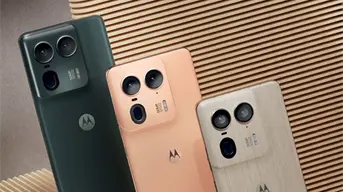 El mejor celular de gama alta de Motorola con carga rápida de 125W y puedes usarlo como computadora