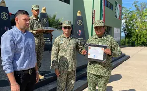 Con una sonrisa y la frente en alto, Emmanuel vivió la experiencia de ser Soldado Honorario en San Ignacio
