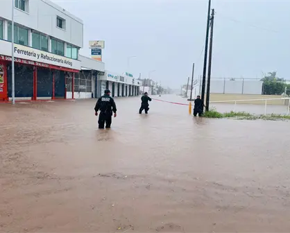 Protección Civil despliega brigadas y albergues por inundaciones en Los Mochis