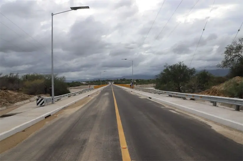 Revisan carreteras en Baja California Sur tras el paso del huracán Lorena. Foto: Cortesía Revisan carreteras en Baja California Sur tras el paso del huracán Lorena. Foto: Cortesía