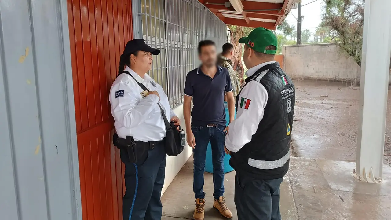 Fuerza de Tarea de 2,835 elementos atiende los efectos del ciclón Lorena en Baja California Sur.