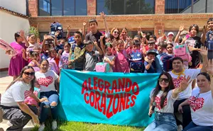 Fundación Alegrando Corazones entrega mochilas escolares en San Ignacio