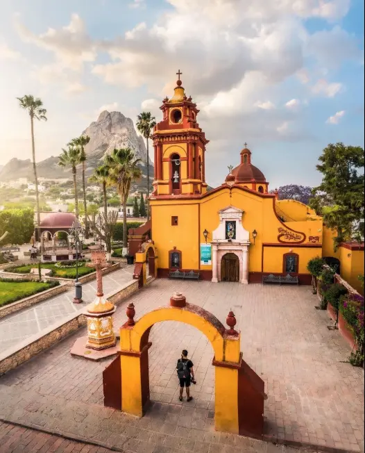Disfruta de la arquitectura colonial en Bernal, Querétaro. Foto: cortesía Disfruta de la arquitectura colonial en Bernal, Querétaro. Foto: cortesía.