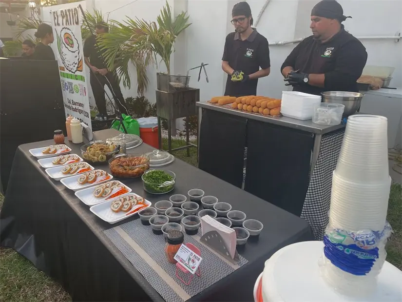 Mejores lugares para comer Sushi en Barrancos Su experiencia es diferente a otros locales. Foto: El Patio Sushi Culichi