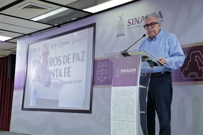 Durante su conferencia semanera, Rubén Rocha Moya felicitó a los ciudadanos que salieron a exigir paz en Culiacán. Durante su conferencia semanera, Rubén Rocha Moya felicitó a los ciudadanos que salieron a exigir paz en Culiacán.