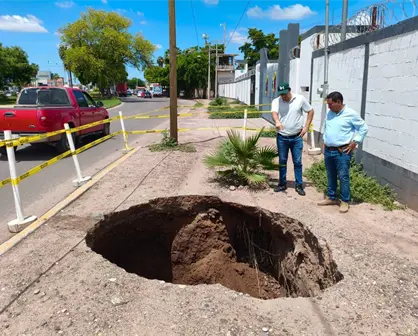 Obras Públicas y JAPAMA atienden hundimiento en Boulevard Centenario de Los Mochis