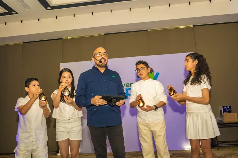 Pequeños niños participaron como Estrellas del Mañana y recibieron reconocimientos por su labor y talento destacado. Pequeños niños participaron como Estrellas del Mañana y recibieron reconocimientos por su labor y talento destacado. Foto: Iván Valenzuela.