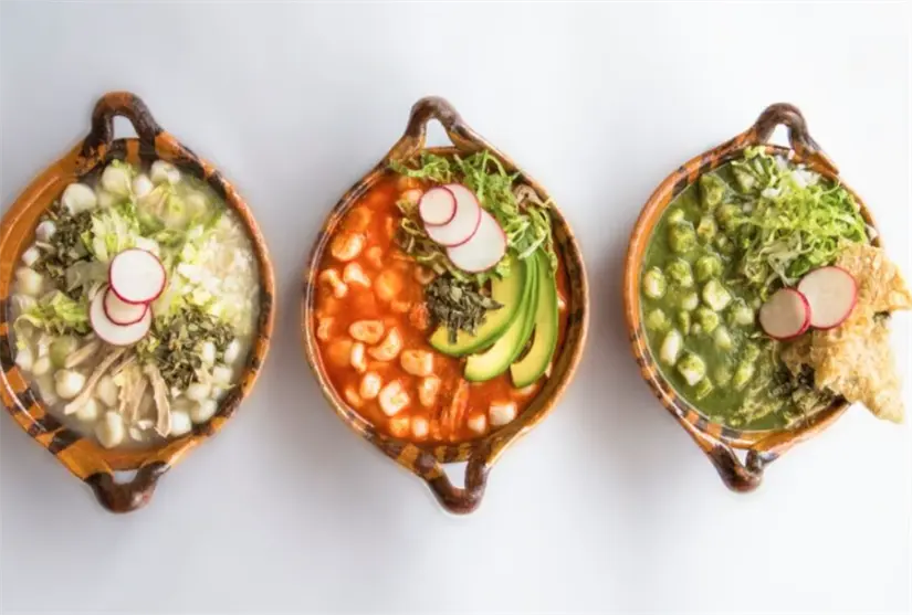 Pozole verde, blanco y rojo. Foto: cortesía.
