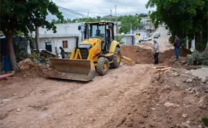 Comité ciudadano vigila la pavimentación de calle en colonia Los Huizaches, Culiacán