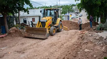 Comité ciudadano vigila la pavimentación de calle en colonia Los Huizaches, Culiacán