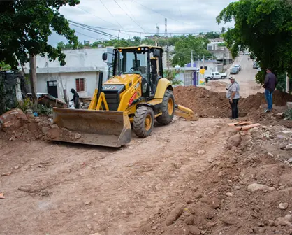 Comité ciudadano vigila la pavimentación de calle en colonia Los Huizaches, Culiacán