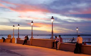 Malecón de La Paz tiene nuevo reglamento con límites de velocidad y otras medidas