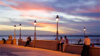 Malecón de La Paz tiene nuevo reglamento con límites de velocidad y otras medidas