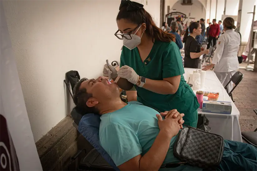 Ofrecen atención dental a la población de Culiacán. Foto: Cortesía.