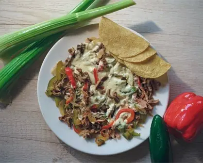 Tacos, tradición y patria: así se vive la Independencia en taquería de Hidalgo