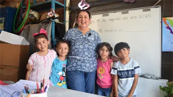 Maestra de corazón: Iris Atienzo convierte su casa en escuelita para transformar vidas en Culiacán