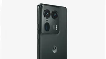 Celular Motorola económico de gama alta, que consigue el 100% de la carga en 21 minutos