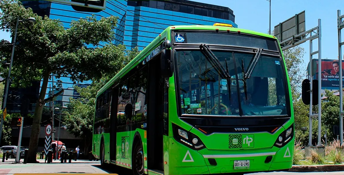 Si vas a moverte en CDMX este 16 de septiembre, checa los horarios del transporte público: Metro, Metrobús, Tren Ligero, RTP y Cablebús.