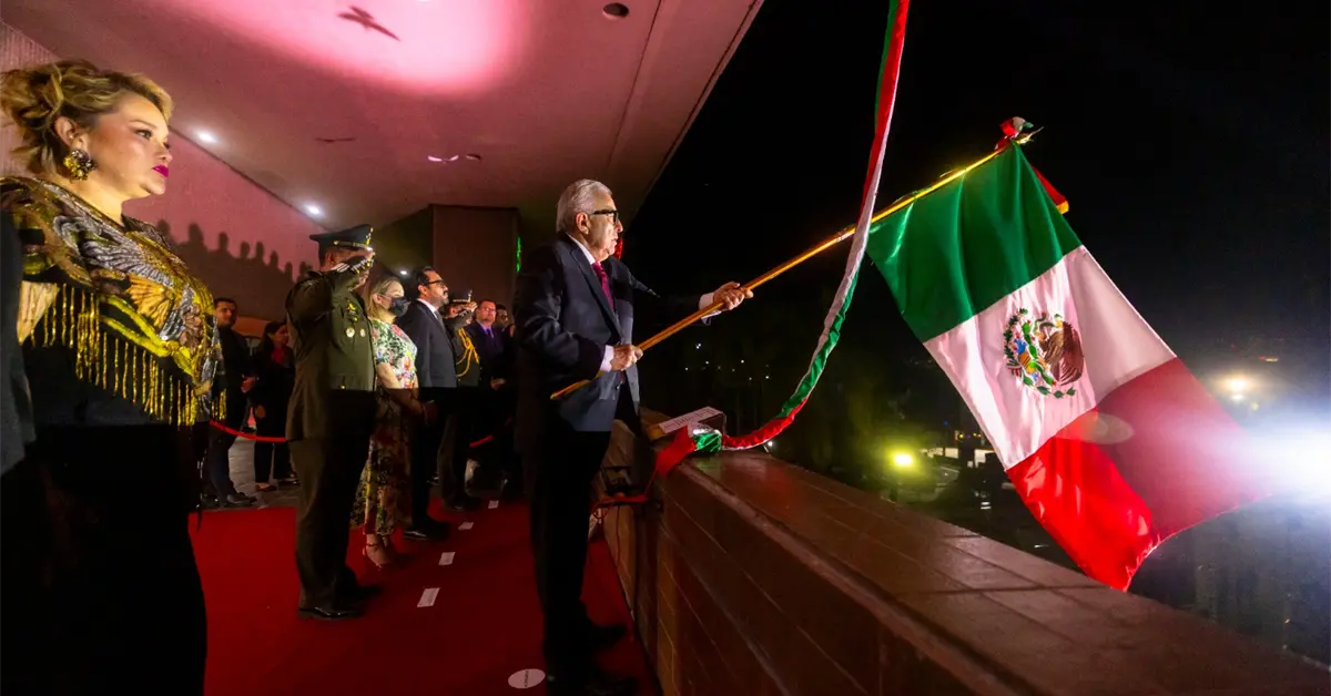 Rubén Rocha Moya encabeza el Grito de Independencia en Sinaloa con fervor ciudadano