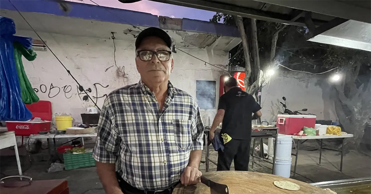 Un legado de sabor en Mazatlán: la historia de Tacos Juan y la familia García Peraza