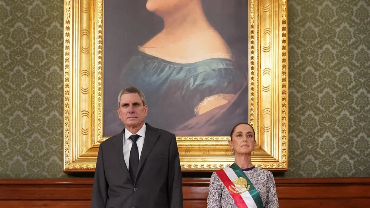 La historia de México vivió un momento único durante el Grito de Independencia 2025, cuando la presidenta Claudia Sheinbaum integró el retrato de Leona Vicario a la Galería de Presidentes, reconociendo así la lucha de las mujeres insurgentes.