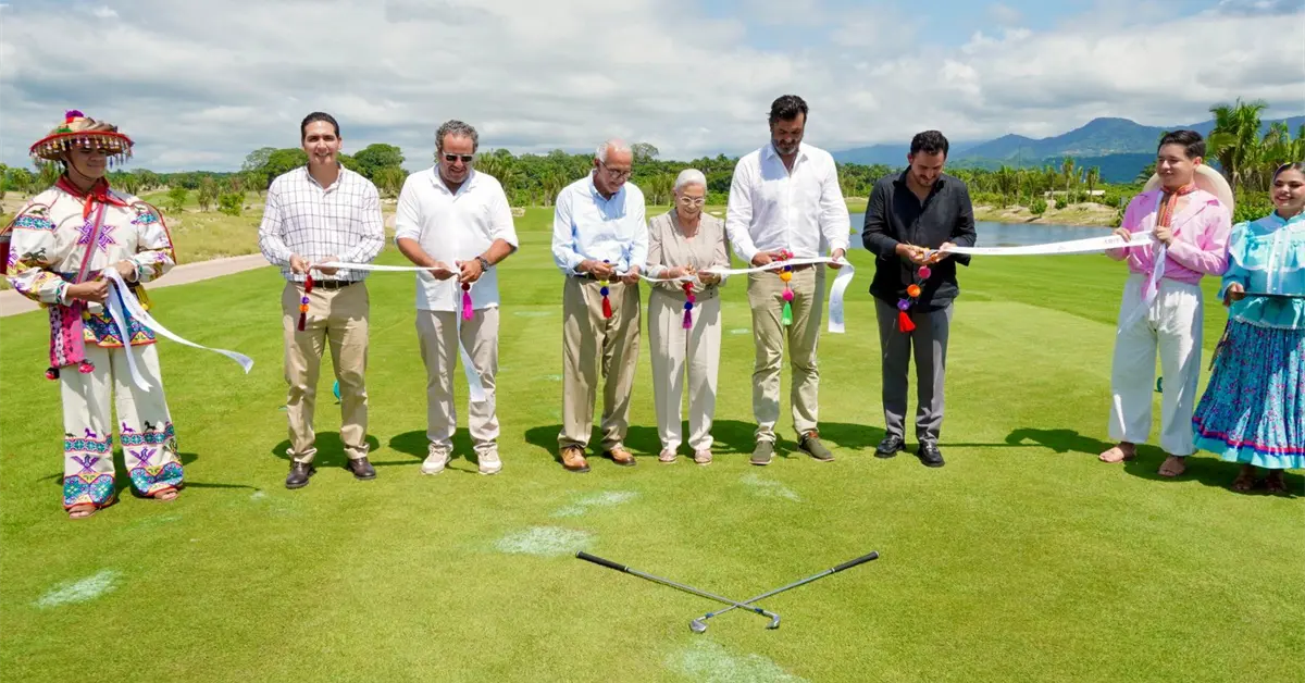 Gobernador de Nayarit asiste a la inauguración del nuevo campo de golf Nauka