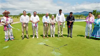 Gobernador de Nayarit asiste a la inauguración del nuevo campo de golf Nauka