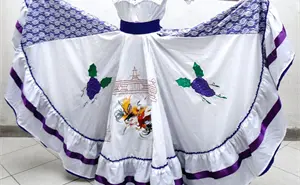 ¿Cuál es el traje típico de Aguascalientes?