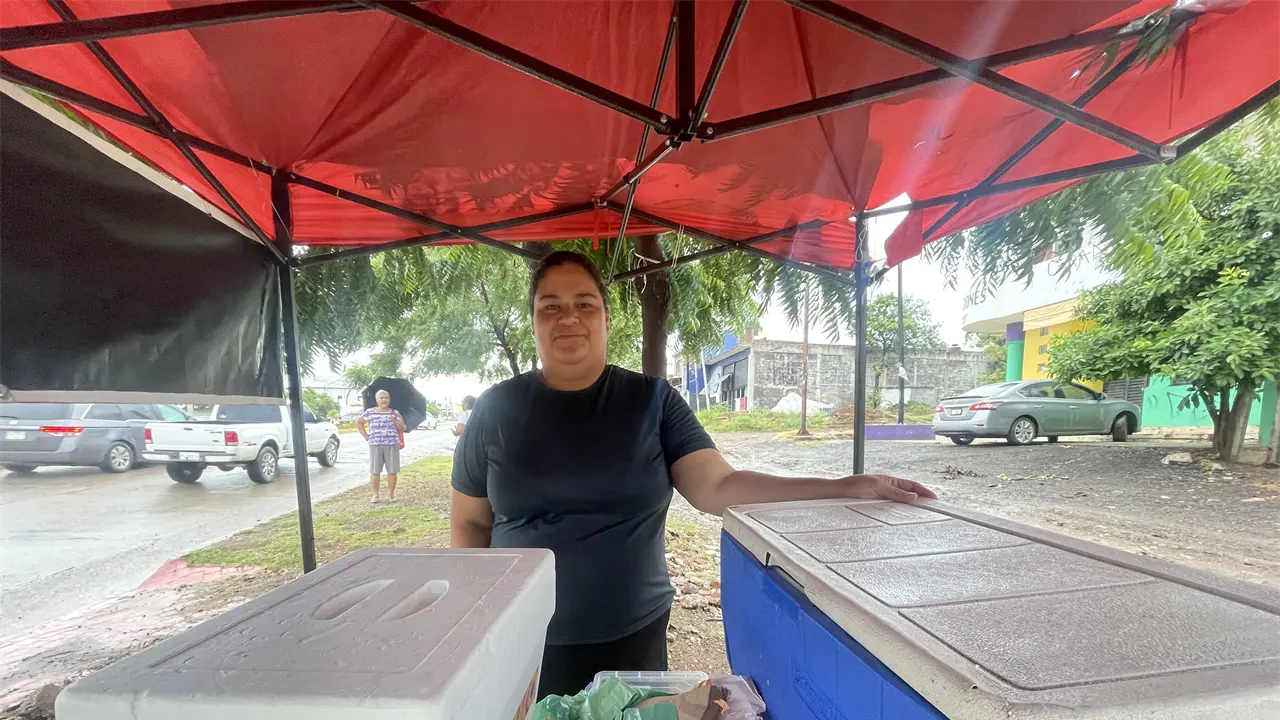 Gina y Jesús decidieron emprender y crearon Burritos El Chito te esperan en el sector Flores Magón