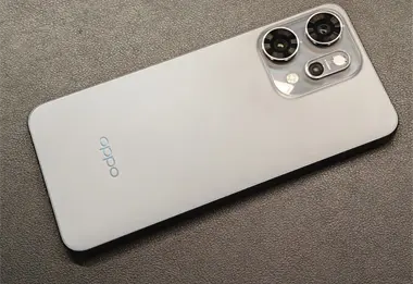 El nuevo Oppo Reno 14 Pro presume pantalla AMOLED de 6,83 pulgadas y 512 GB de almacenamiento