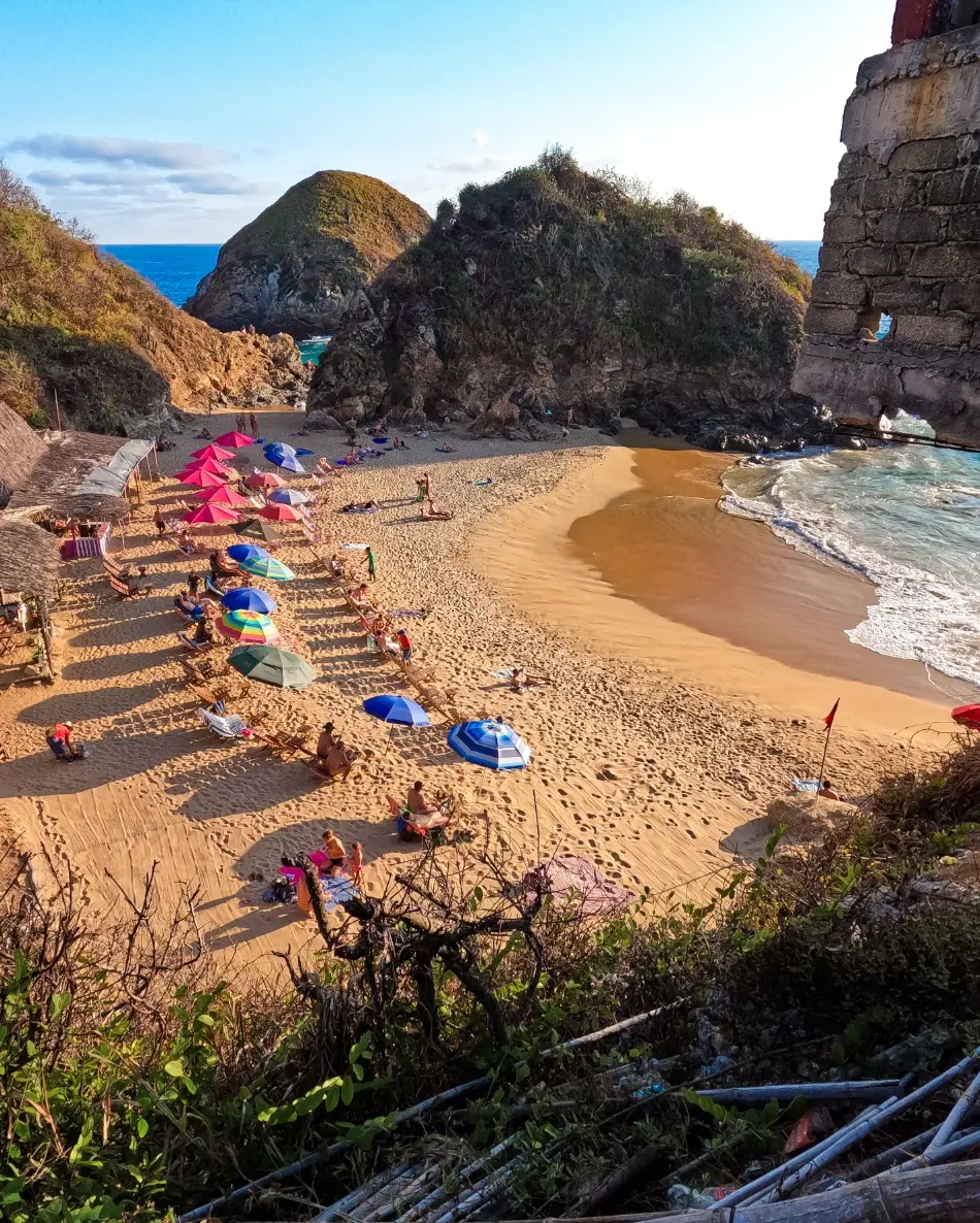 Playa Zipolite en Oaxaca. Foto: cortesía.