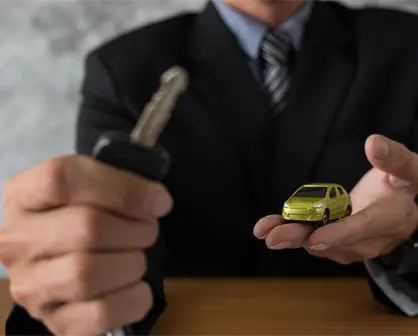 ¿Cómo saber a nombre de quién está un carro en Baja California?