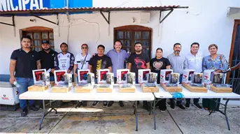 Emprendedores y microempresarios de Concordia son beneficiados con Equipa Sinaloa